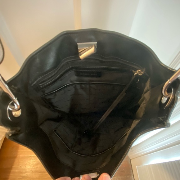 Michael Kors Crossbody - Picture 4 of 4